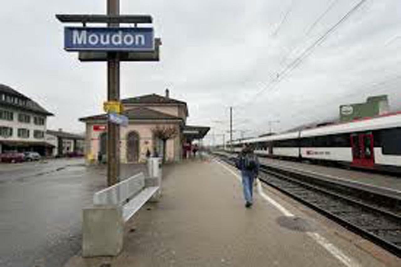 Hotel Maison Du Fey Moudon Exterior foto